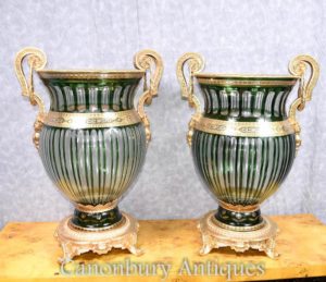 Par French Empire Cut Glass Urnas Vasos Plantadores Ormolu