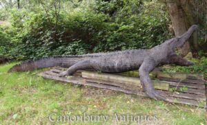 Estátua de crocodilo de bronze em tamanho real - Jacaré de jardim de estimação