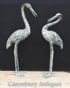 Par de Guindastes Japoneses de Bronze - Escultura de Pássaro de Jardim