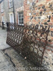 Portão de ferro forjado Regency - Resgate arquitetônico antigo